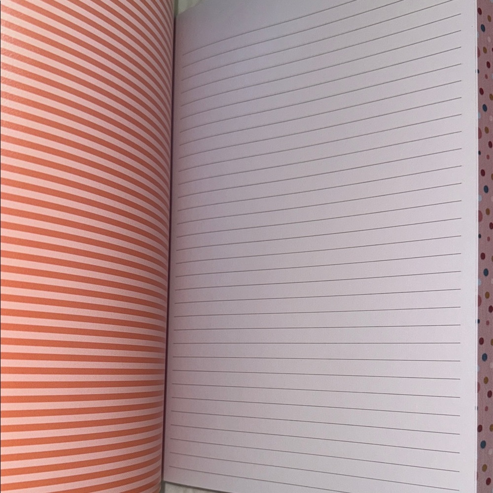 Inspiring MAKE YOUR OWN MAGIC journey/notebook. Beautiful colors & pattern. - Picture 6 of 8